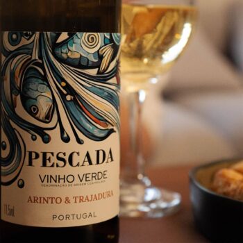 Casa dos Amados – Vinho branco meio seco Pescada Arinto e Trajadura – 750ml